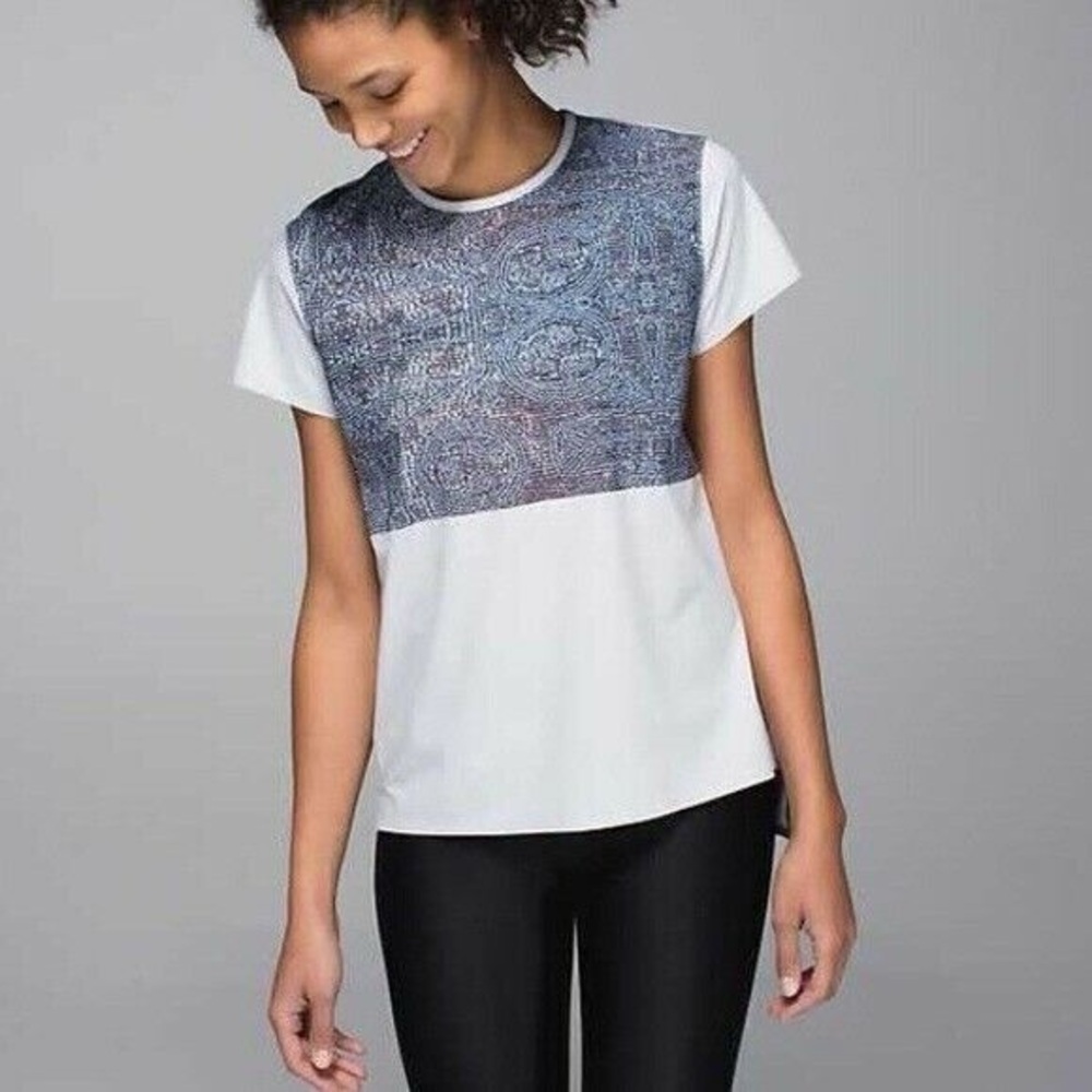 Lululemon Snapshot Tee